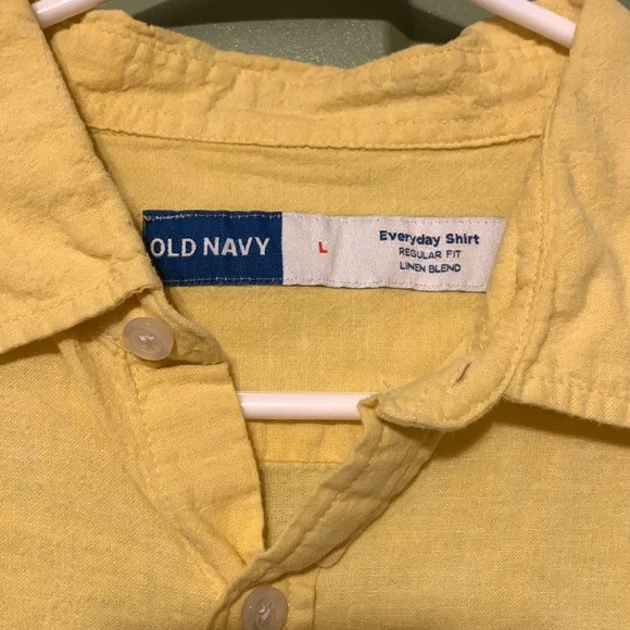 🧡 Old Navy Pale Yellow Everyday Shirt - Picture 4 of 6